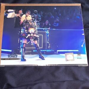 Alexa Bliss WWE Royal Rumble Photo with Black and Silver Attire